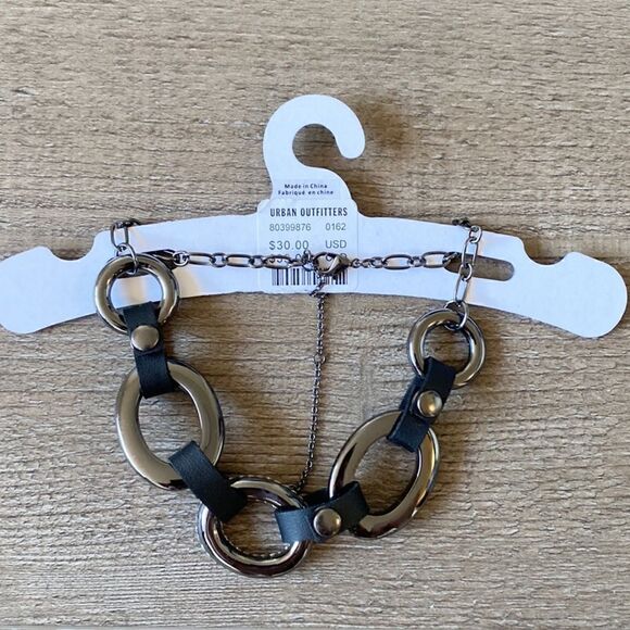 Urban Outfitters Oversized Chain Choker w Leather & Rhinestone - Picture 2 of 2